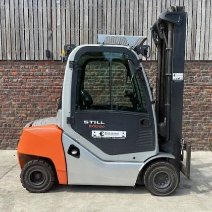 Heftruck Still RX70-30 3Ton Diesel